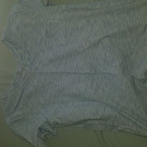 Blue and white stripped shit